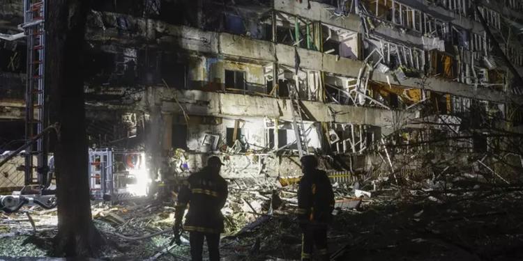 Raid russi contro l'Ucraina. Kiev, Kharkiv e Sumy senza luce. Zelensky: "Deliberata mancanza di rispetto per gli Usa"