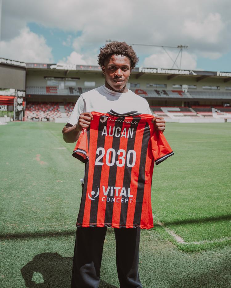 Ewan Aucun passe professionnel En Avant Guingamp EAG AMD02270