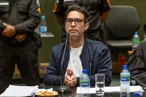 Polícia Penal encontra celular na cela de ex-vereador Jairinho