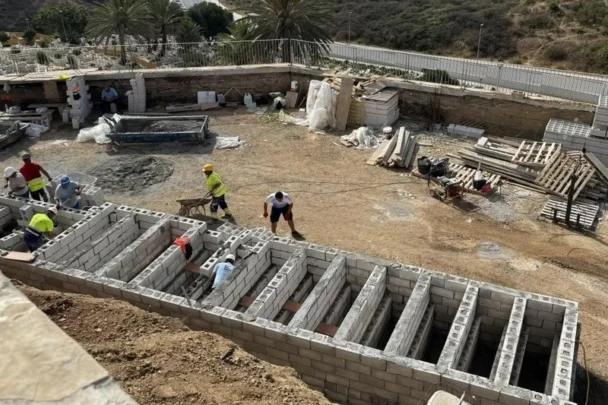 مطالب بوقف دفن جثامين مغاربة في سبتة