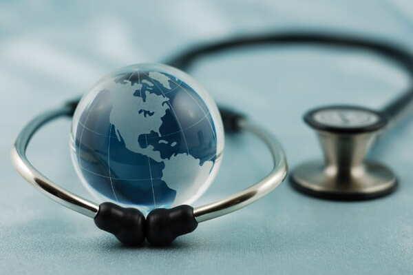 La fuga degli infermieri: chi ci guadagna e chi perde nella sanità globale