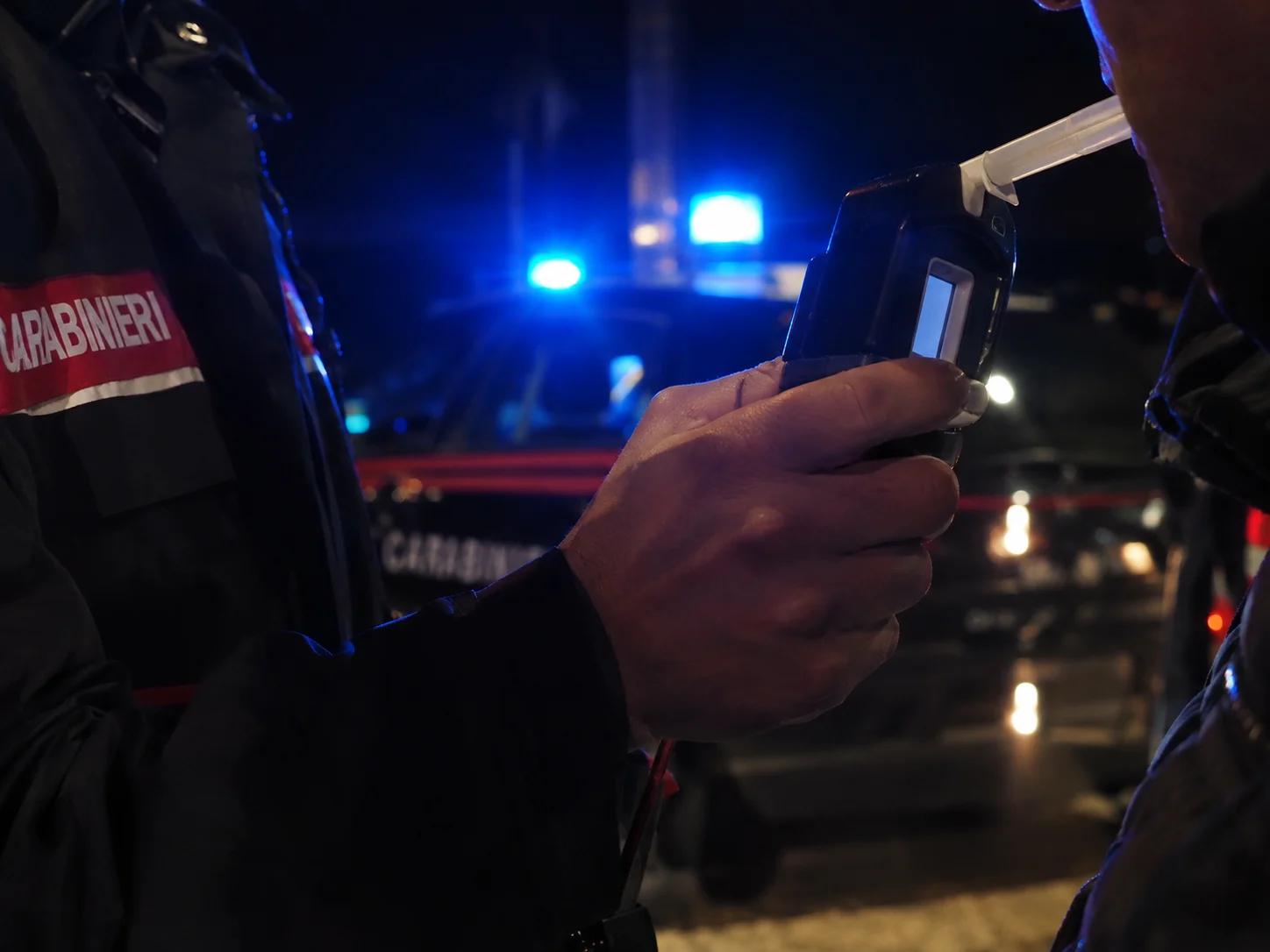 Incidente nella notte a Policastro: alcoltest e controlli incrociati incastrano ricercato internazionale