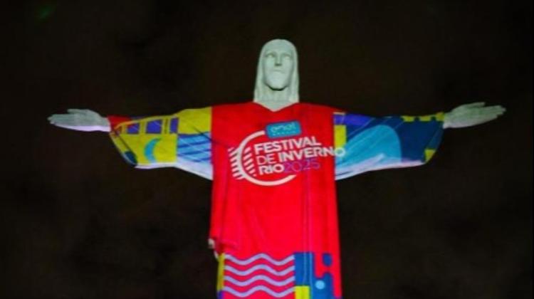 Campanha do Agasalho 2026 oferece meia-entrada no Festival de Inverno Rio para quem doar agasalhos ou cobertores
