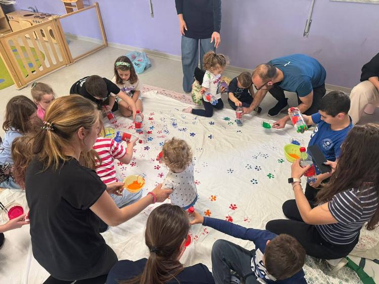 Il nostro Villaggio per Crescere. Una scelta politica chiara:  mettere al centro le famiglie, sostenere i genitori, offr...