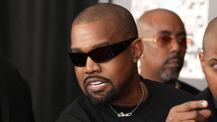 Kanye West adia show na França após enfrentar possível proibição: ‘Decisão exclusivamente minha’