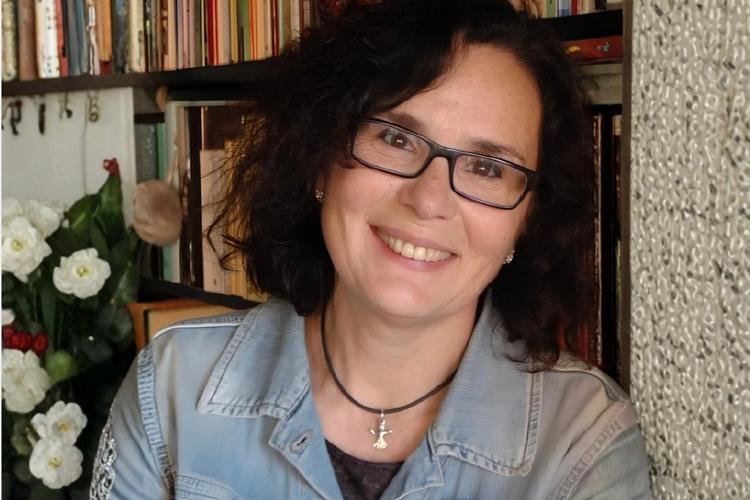 Sonia Olea mira a la vivienda desde la DSI en las Semanas Sociales