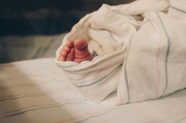 Holanda faz eutanásia em bebê de 1 ano com doença grave: “É abominável”