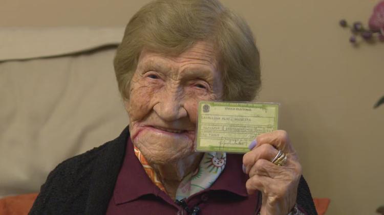Aos 106 anos, eleitora de SP que nasceu antes da Justiça Eleitoral vai votar neste domingo