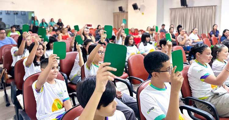 Sistema OCB/RO participa de Assembleia Geral da COOPSTAR e reforça apoio ao cooperativismo nas escolas