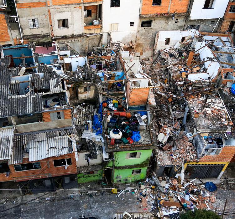 Um mês após explosão no Jaguaré, moradores seguem fora de casa e aguardam indenizações