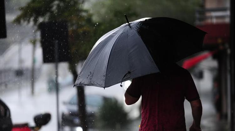RS terá mais três dias de chuva forte, granizo e rajadas de vento, aponta previsão; confira