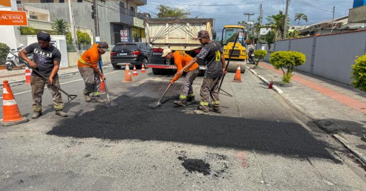 Balneário Camboriú já recuperou 7 mil m² de ruas e prepara nova fase de operação tapa-buracos