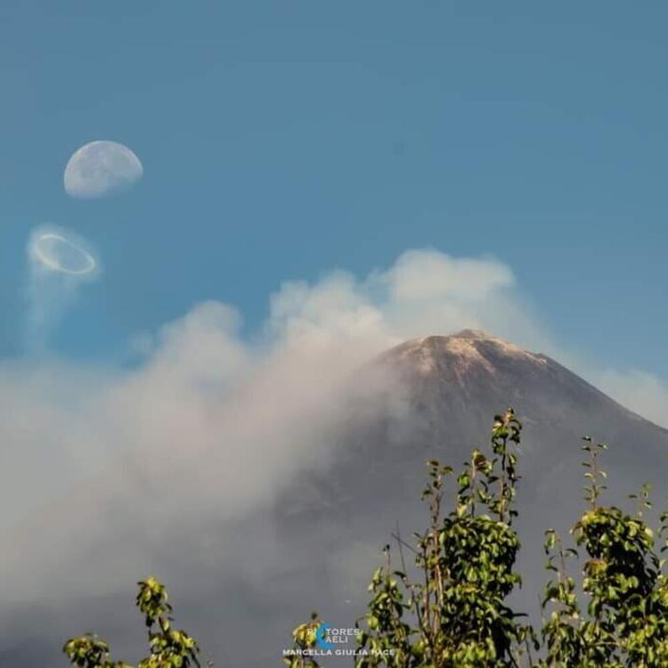L'Etna torna a eruttare: stop ai voli a Catania fino alle 11 di domani