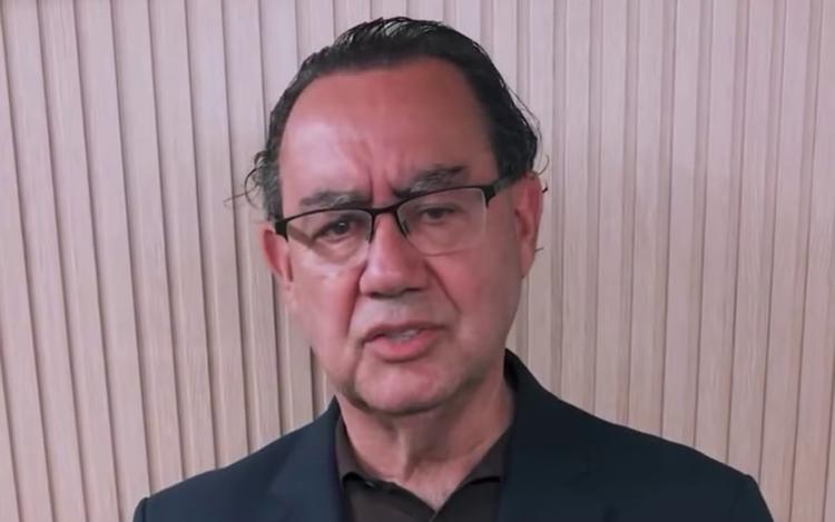 Augusto Cury diz que apoio a Flávio Bolsonaro não é 'cheque em branco': 'Iremos cobrar'