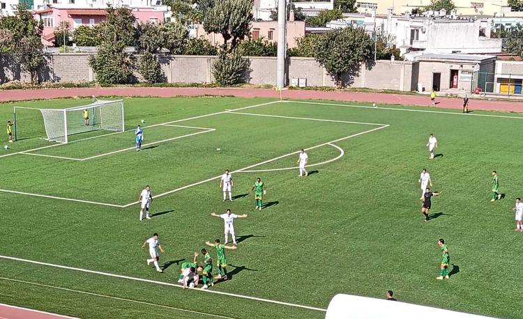 Serie D: l ‘Ebolitana pareggia ad Ischia, al Mazzella finisce 1 a 1