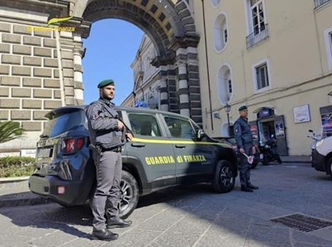 Droga dalla Spagna all’Agro Aversano, sei misure cautelari: sequestrati oltre 300 chili di stupefacenti