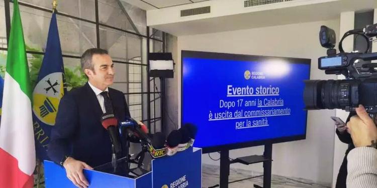 Calabria, sanità in attesa di una “bollinatura”: atti e bilanci delle Aziende congelati
