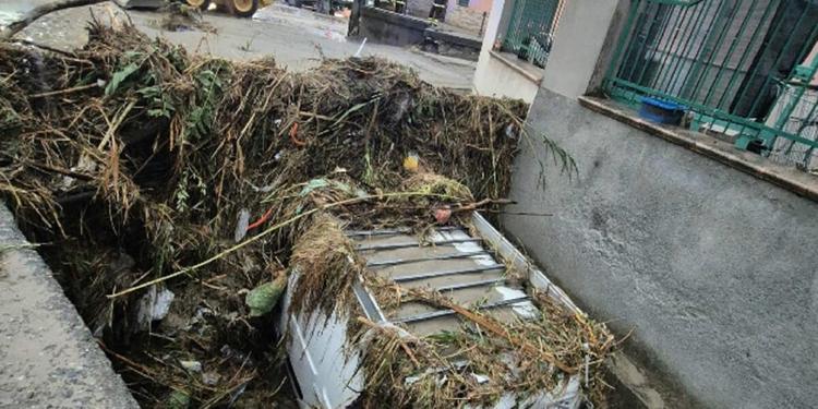Maltempo, Melito Porto Salvo dichiara lo stato d'emergenza. A San Lorenzo 20 evacuati per uno smottamento