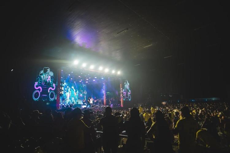 Pedro Paulo e Alex arrastam mais de 12 mil pessoas e registram recorde de público em show realizado após jogo do Brasil em Porto Velho