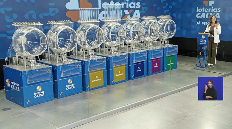 Mega-Sena pode pagar prêmio de R$ 135 milhões nesta terça-feira; acompanhe ao vivo