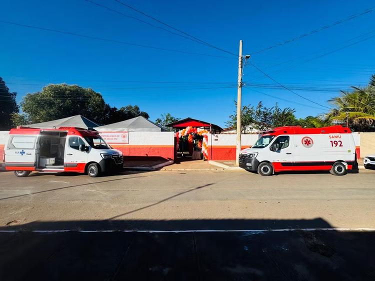 Ambulâncias do Samu que funcionam como UTIs móveis são entregues para municípios do Norte de MG