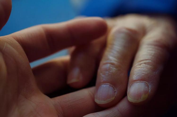RS terá 1ª certificação acadêmica da América Latina em ‘doulas da morte’; conheça trabalho de quem acompanha o fim da vida