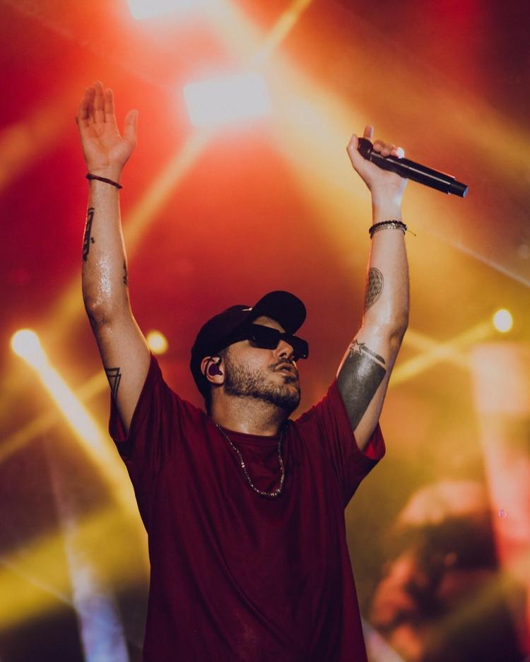 Tomate se junta a Xanddy Harmonia e Parangolé no Curitiba Folia 2026