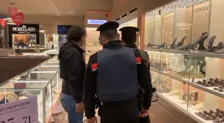Brindisi: cinque arresti per la rapina alla gioielleria di Policoro