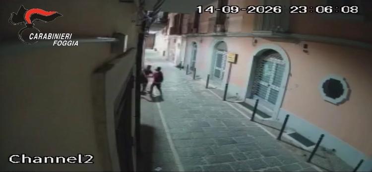 Foggia, tentato furto alla sede della Croce Rossa: due arresti
