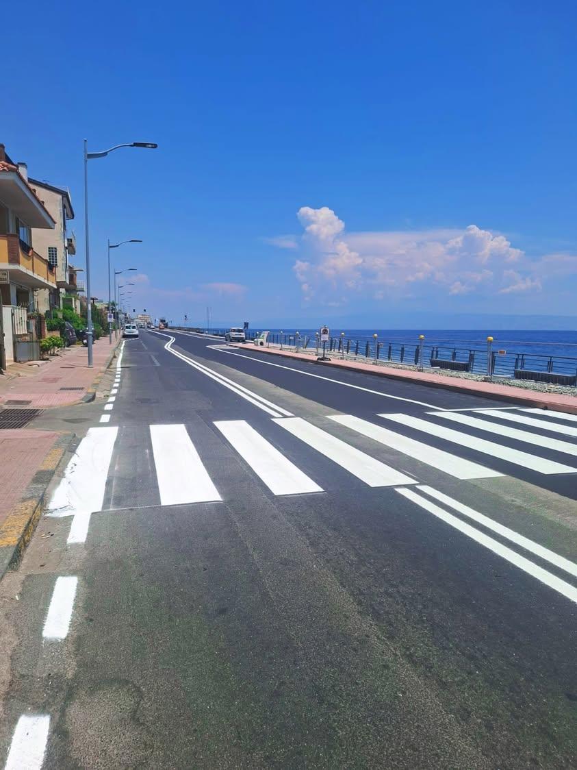 #santateresadiriva Per qualcuno questa foto sembrerà una semplice strada, per i santa teresini e per i tanti amici della...