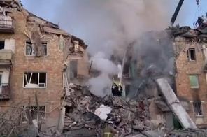 Nova onda de ataques russos contra a região de Kiev