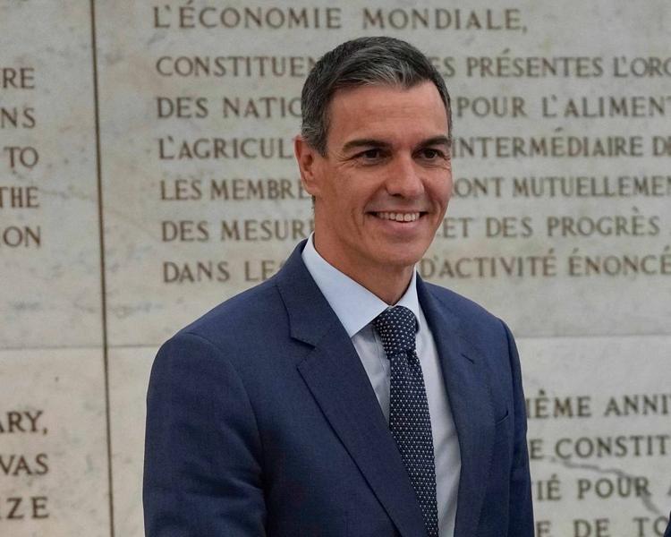 Sánchez accerchiato. Il fratello a processo e l'addio del legale