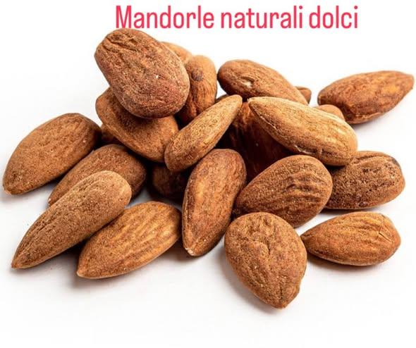 #leocos #mandorle #mandorlapelata #calabriafood #almond