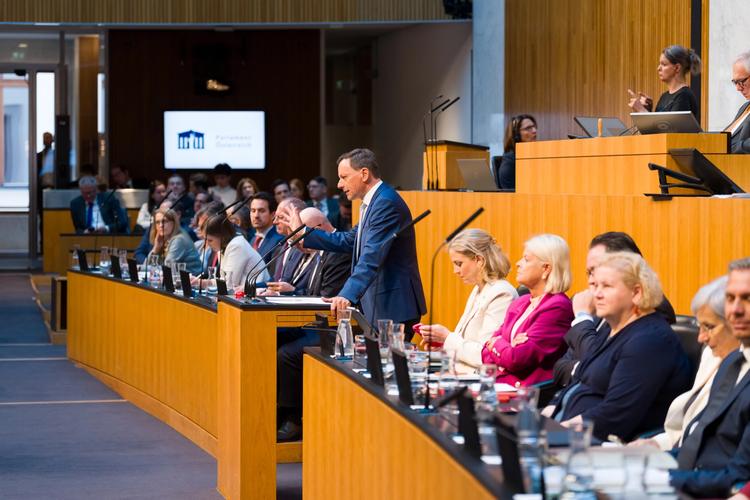 Rückgang bei Asyl verschafft finanzielle Möglichkeiten: Klubobmann Ernst Gödl. Foto: Sattler-Remling