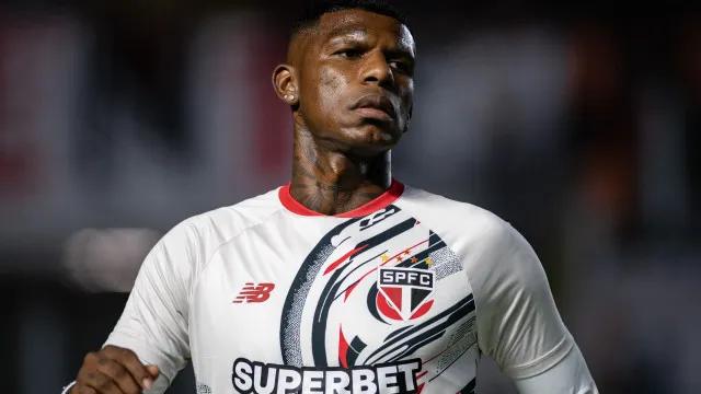 São Paulo descarta rescisão, e Arboleda fica no clube até a próxima janela
