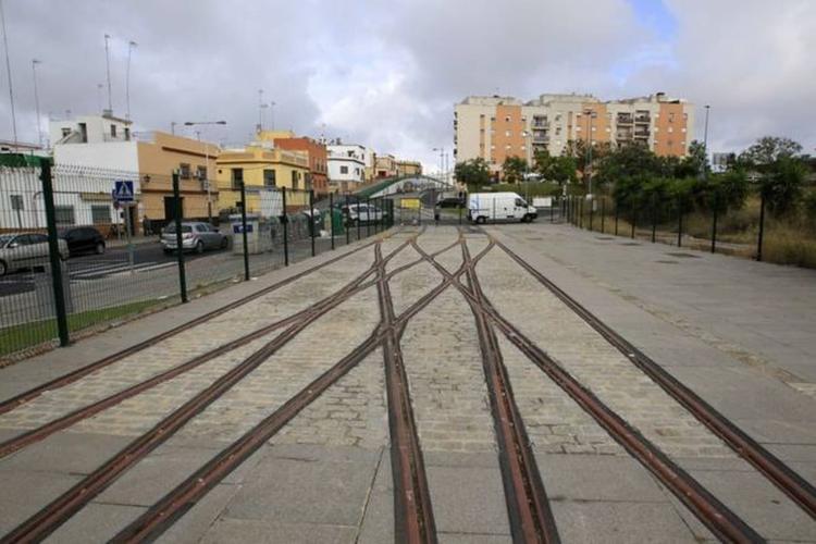 Alcalá de Guadaíra exige a la Junta que cumpla los plazos para acabar el tranvía