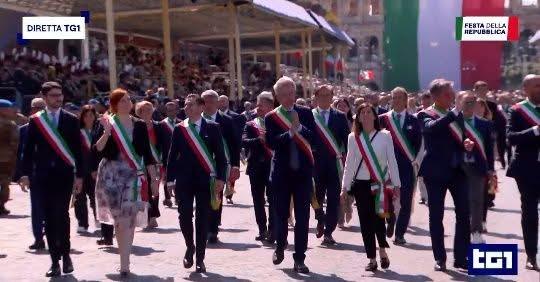 Terzo mandato per i sindaci sopra i 15mila abitanti: novità in arrivo? Il dibattito si riaccende!  Dopo il via libera pe...