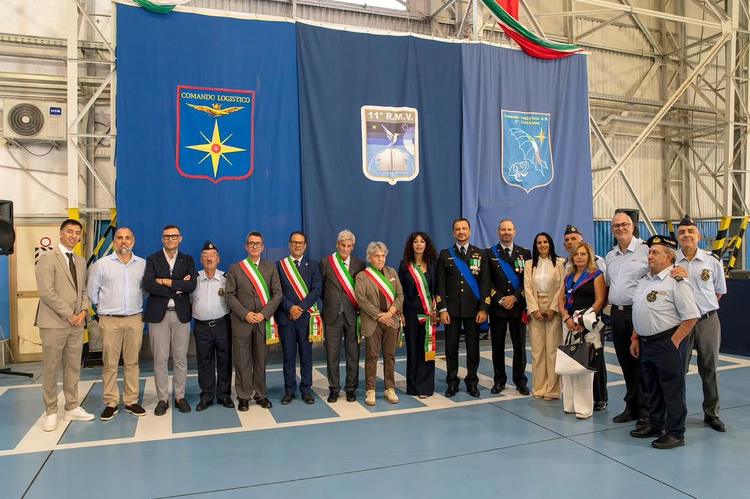 ✈️🇮🇹 Il Sindaco Santo Randone ha avuto l’onore di partecipare al Passaggio di consegne dell’11° Reparto Manutenzione V...
