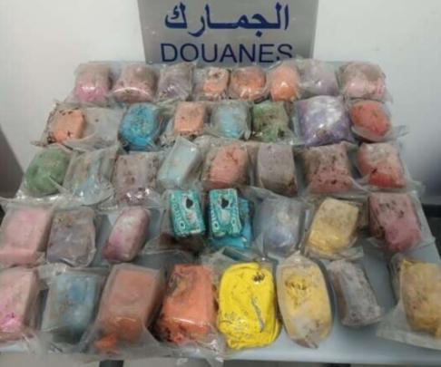 سقوط مغربي مقيم بإسبانيا متلبسا بتهريب الحشيش نحو سبتة