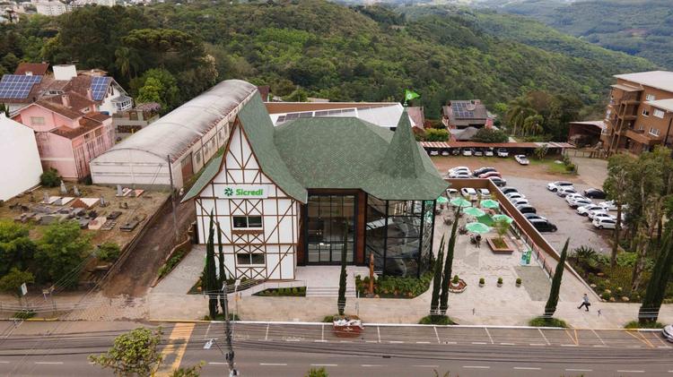 SICREDI PIONEIRA ATINGE R$ 7 BILHÕES NA CARTEIRA DE CRÉDITO