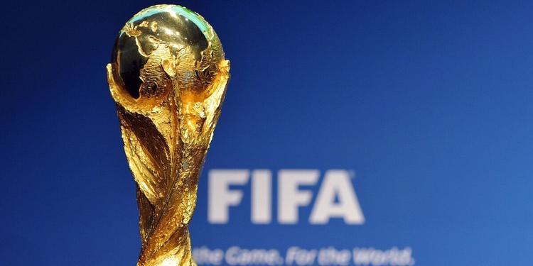Mondiali di calcio in vista: si giocherà in tre Paesi, 48 squadre e tanti campioni. L'ultimo ballo di Ronaldo e Messi