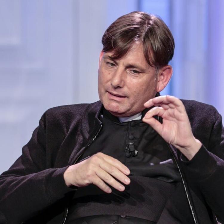 Minacce e insulti a Don Coluccia durante la marcia antimafia al Quarticciolo, tre denunciati