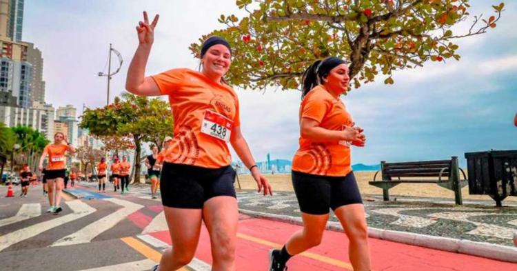 Avenida Atlântica terá bloqueios e desvios neste domingo para corrida em Balneário Camboriú; confira os trechos