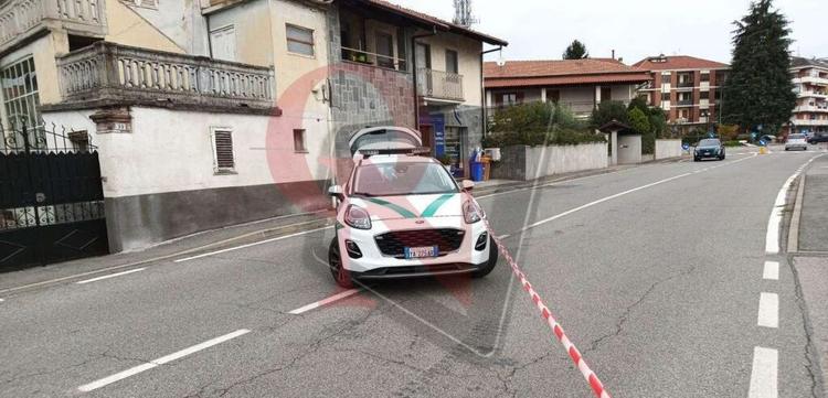 rivarolo canavese ciclista a terra in via merlo