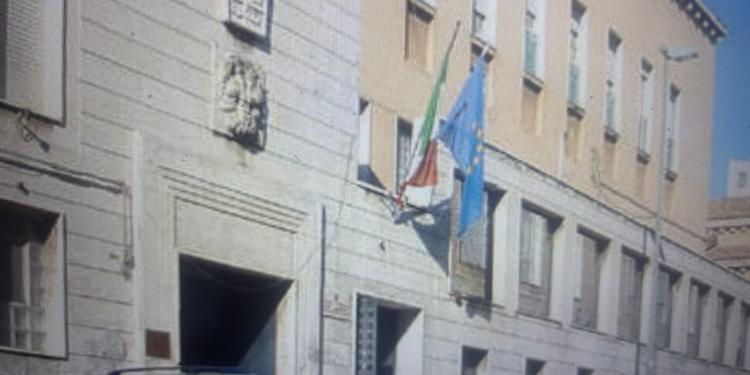 Il "tesoretto" invisibile del narco tra Sicilia e Calabria. Quote, contanti e immobili nascosti al fisco: scatta sequestro da 500 mila euro