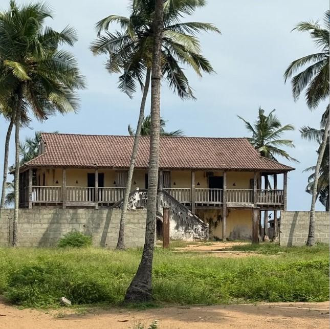 Côte d’Ivoire, en longeant la Côtière (1/4). Le réveil de Jacqueville