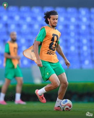 المنتخب الوطني يواصل استعداداته للقاء هولندا