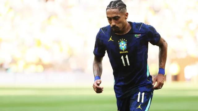 Raphinha mostra pessimismo após lesão de Wesley na seleção