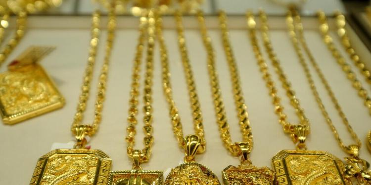 Crotone, vendita di gioielli senza autorizzazione: sanzioni alla titolare