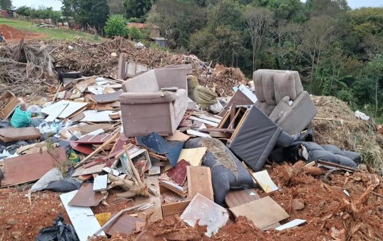 Prefeitura de Itapetininga é multada em R$ 50 mil por descarte irregular de resíduos em terreno público